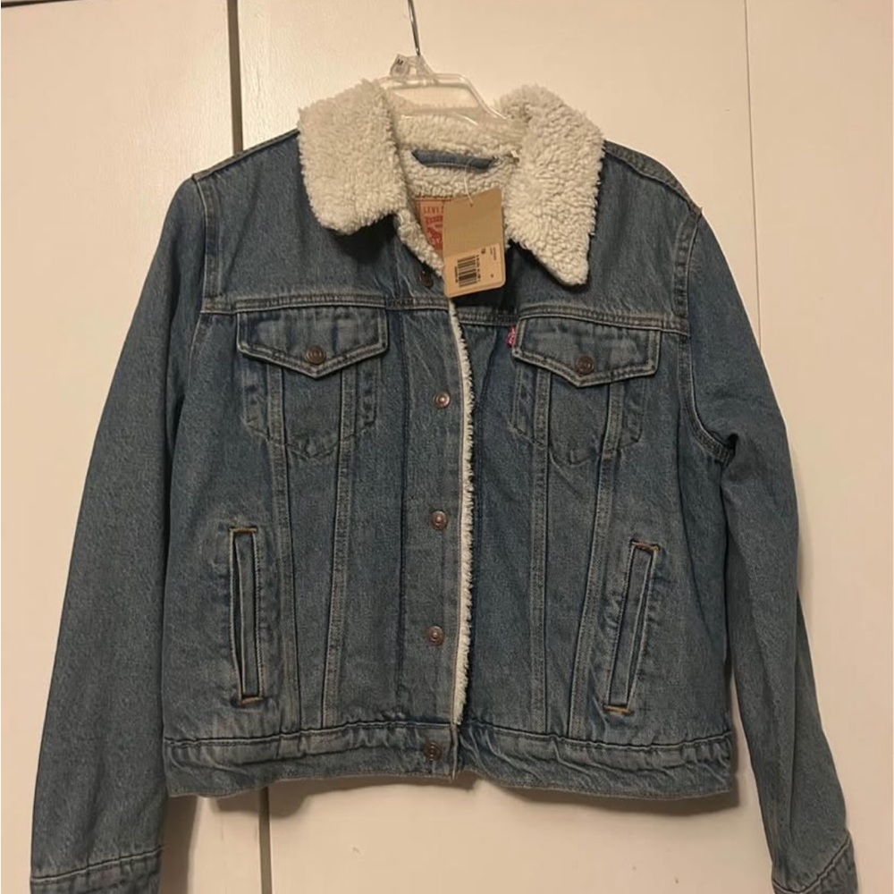 Levi's Light Blue Denim Jacket with White Sherpa Collar and lining